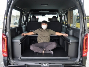 ハイエースバンアウトドア　キャンプ　ワイドバン四駆