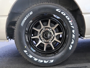 ハイエースバンスパロン　4WD　ディーゼル