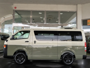 ハイエースバンディーゼル4WD　丸目カスタム　ネオクラシック