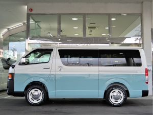 ハイエースバンディーゼル4WD　丸目カスタム　ネオクラシック