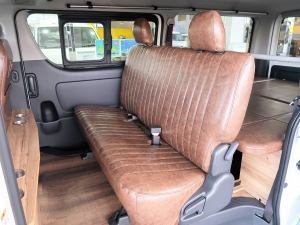 ハイエースバンディーゼル4WD　丸目カスタム　ネオクラシック