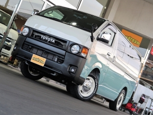 ハイエースバンディーゼル4WD　丸目カスタム　ネオクラシック