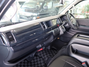 ハイエースワゴン一部改良後 安全装備追加　新車コンプリート