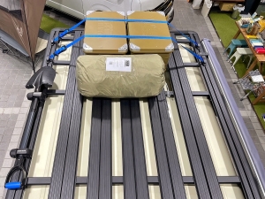 ハイエースバン特設カラーライトイエロー　安全装備付き