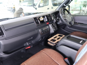ハイエースバン新車一部改良後　ディーゼル四駆
