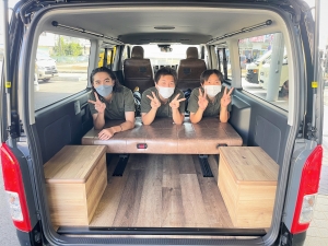 ハイエースバンディーゼル4WD　丸目カスタム　ネオクラシック