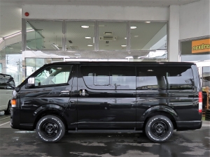ハイエースバンディーゼル4WD　丸目カスタム　ネオクラシック