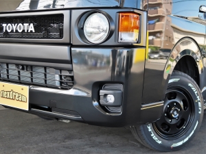 ハイエースバンディーゼル4WD　丸目カスタム　ネオクラシック