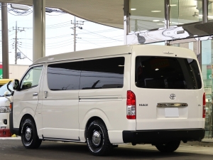 ハイエースワゴン１０人乗り　車中泊できる街乗り仕様車