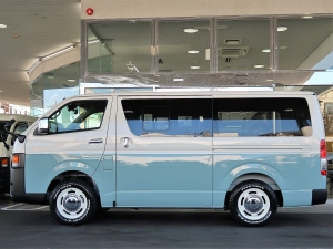 ハイエースバンディーゼル4WD　丸目カスタム　ネオクラシック