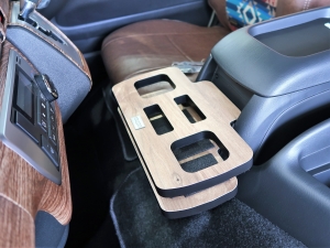 ハイエースバン特設カラーライトイエロー　安全装備付き