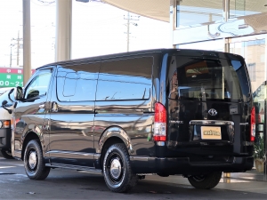 ハイエースバンディーゼル4WD　丸目カスタム　ネオクラシック