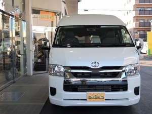 ハイエースバンスパロン　4WD　ディーゼル