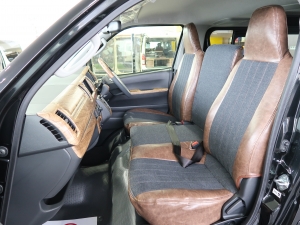 ハイエースバンDX　4WD　ディーゼル　丸目