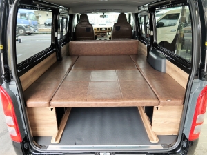 ハイエースバンDX　4WD　ディーゼル　丸目