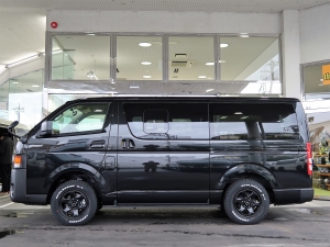 ハイエースバンDX　4WD　ディーゼル　丸目