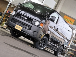 ハイエースバンDX　4WD　ディーゼル　丸目