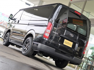 ハイエースバンDX　4WD　ディーゼル　丸目