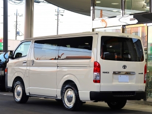 ハイエースバンディーゼル4WD　丸目カスタム　ネオクラシック