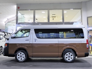 ハイエースワゴン１０人乗り　車中泊できる街乗り仕様車