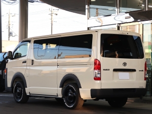 ハイエースバンディーゼル4WD　丸目カスタム　ネオクラシック