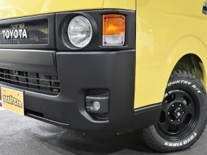 ハイエースバンディーゼル4WD　丸目カスタム　ネオクラシック