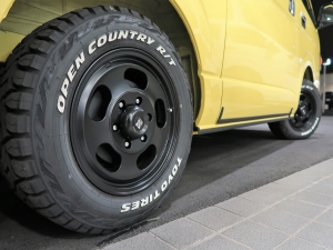 ハイエースバンディーゼル4WD　丸目カスタム　ネオクラシック