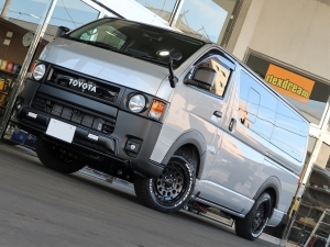 ハイエースバンディーゼル4WD　丸目カスタム　ネオクラシック