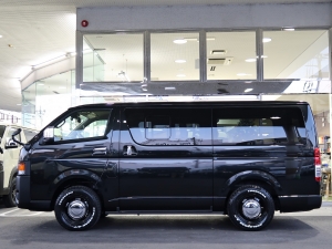 ハイエースバンディーゼル4WD　丸目カスタム　ネオクラシック