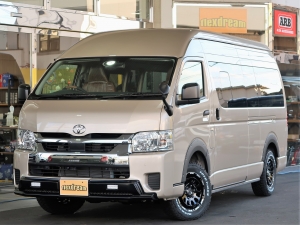 ハイエースＶスパロン　4WD　ディーゼル