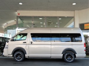 ハイエースバンスパロン　4WD　ディーゼル