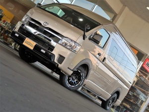 ハイエースバンスパロン　4WD　ディーゼル