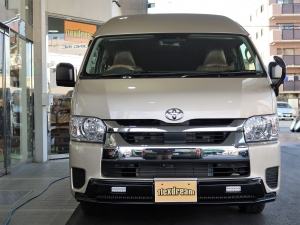 ハイエースバンスパロン　4WD　ディーゼル