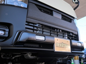ハイエースバンディーゼル4WD　特設カラーライトイエロー