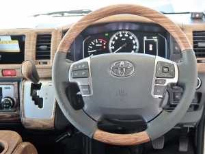 ハイエースバンディーゼル4WD　特設カラーライトイエロー