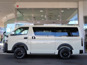 ハイエースバンディーゼル4WD　特設カラーライトイエロー