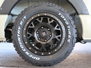 ハイエースバンディーゼル4WD　特設カラーライトイエロー