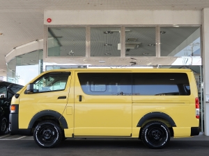 ハイエースバンディーゼル4WD　丸目カスタム　ネオクラシック