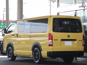 ハイエースバンディーゼル4WD　丸目カスタム　ネオクラシック