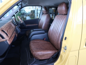 ハイエースバンディーゼル4WD　丸目カスタム　ネオクラシック