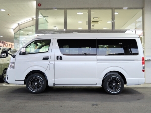 ハイエースワゴン１０人乗り　車中泊できる街乗り仕様車
