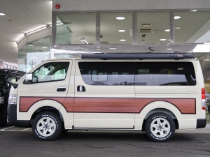 ハイエースバンディーゼル4WD　丸目カスタム　ネオクラシック