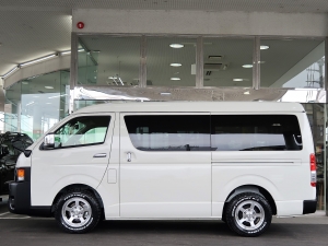 ハイエースワゴン新車コンプリート　ハイエースワゴン２ＷＤ