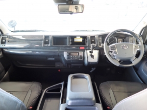 ハイエースワゴン新車コンプリート　ハイエースワゴン２ＷＤ