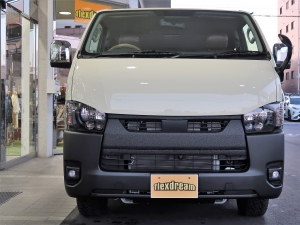 ハイエースバンディーゼル4WD　丸目カスタム　ネオクラシック