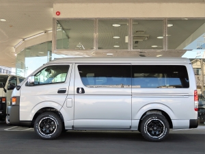 ハイエースワゴン１０人乗り　車中泊できる街乗り仕様車