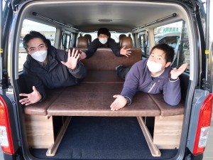 ハイエースバン丸目カスタム　　ネオクラシック