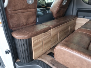 ハイエースワゴン内装架装FD-BOX2　車中泊できる街乗り仕様車