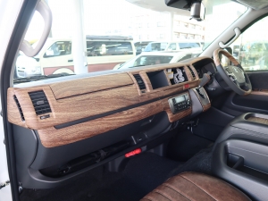 ハイエースワゴン内装架装FD-BOX2　車中泊できる街乗り仕様車