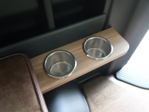 ハイエースワゴン内装架装FD-BOX2　車中泊できる街乗り仕様車